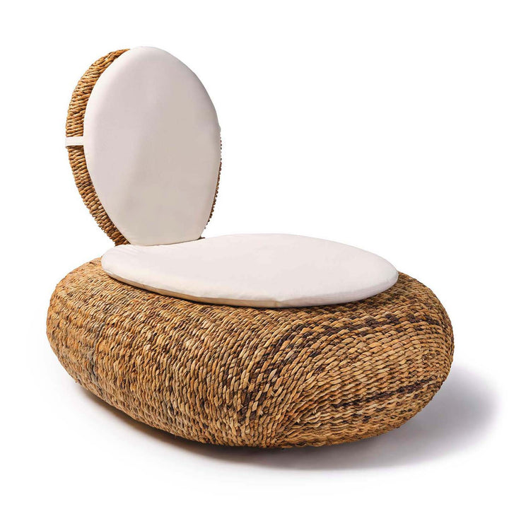 Meuble type fauteuil en rotin et bananier naturel avec coussin blanc