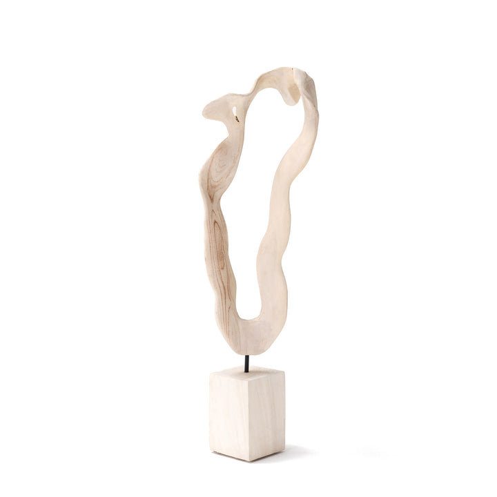 Sculpture en teck sculpte blanchie de forme ovale